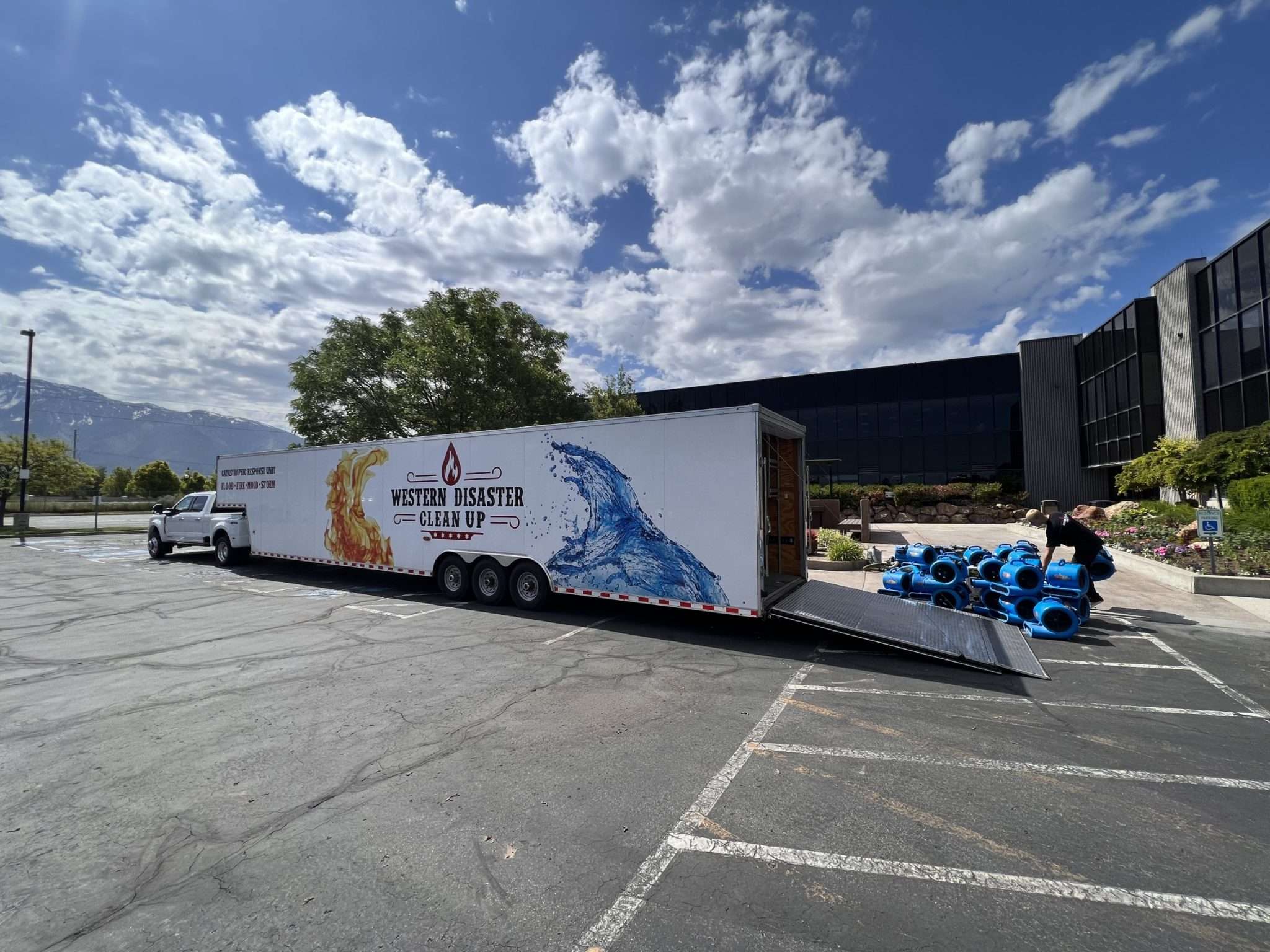Western Disaster Trailer & Equipment